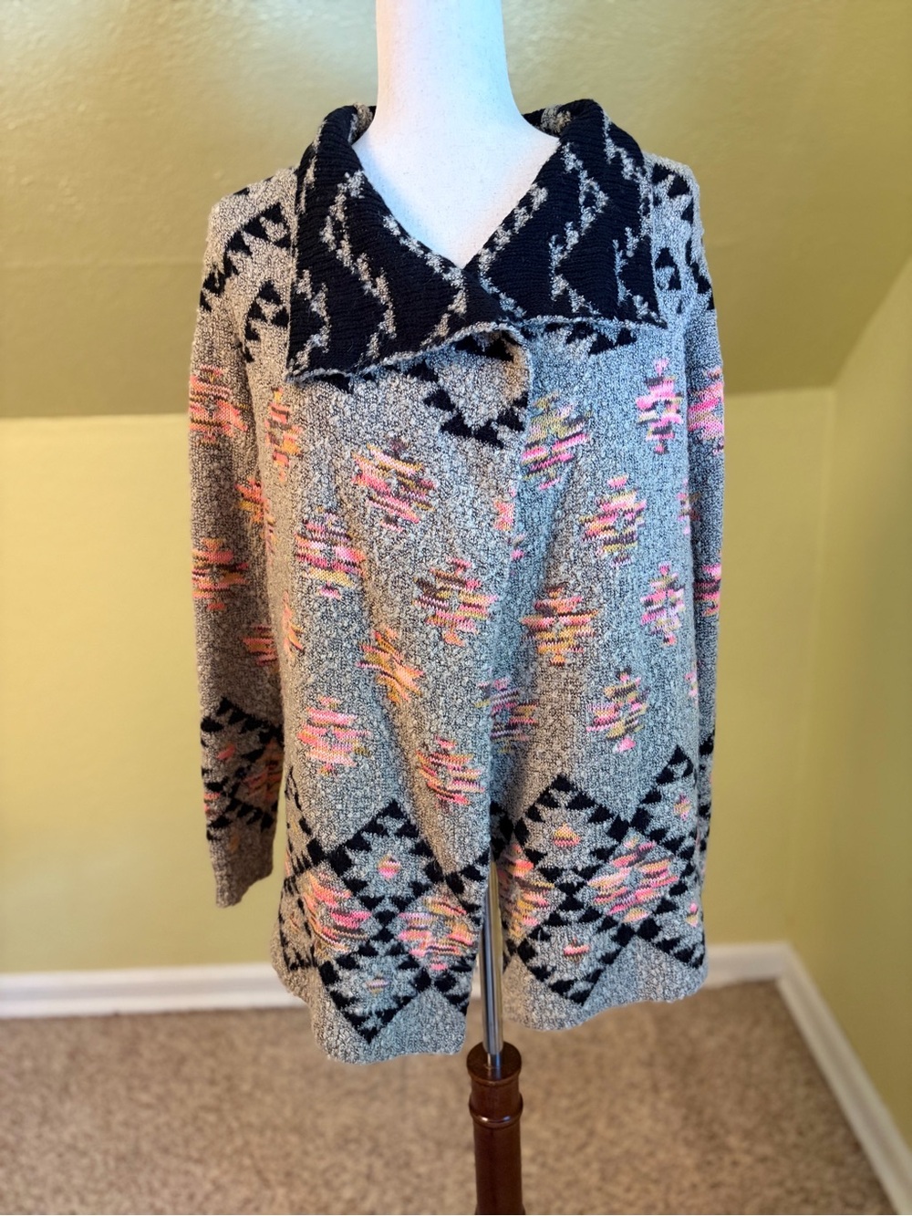 Francesca’s Alya Western Aztec Motif Open Front Cardigan Bohemian